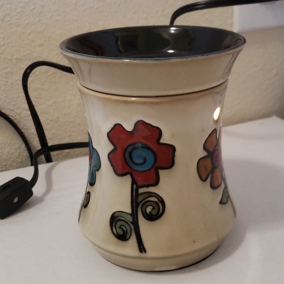 Scentsy Other - Ashbury full size Scentsy wax warmer